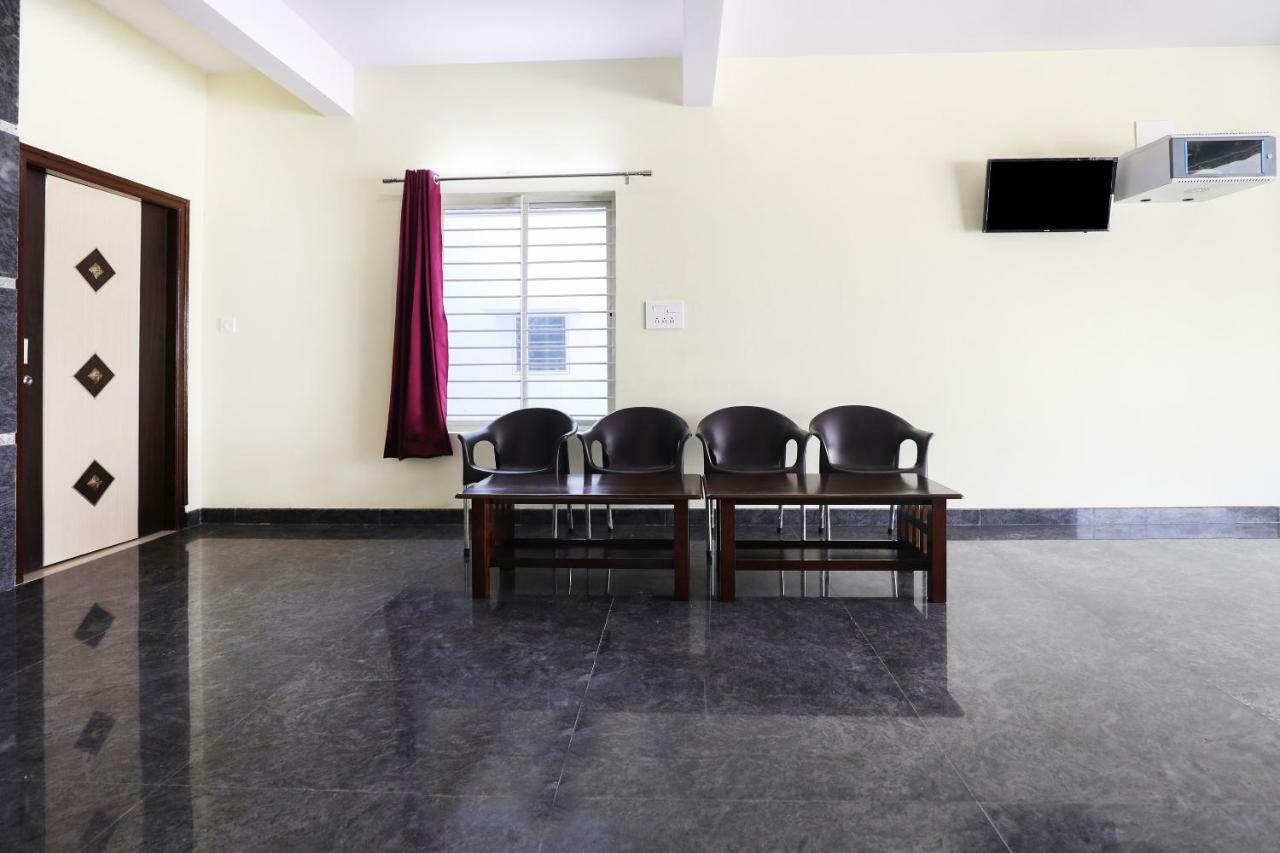 Oyo 33451 Ace Inn Bangalore Esterno foto